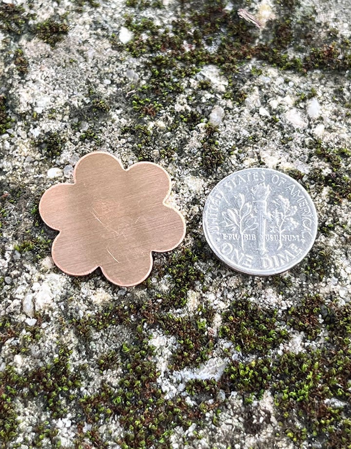 MSC40624 = COPPER SHAPE - FLOWER 24ga 7/8'' (Pkg of 6)