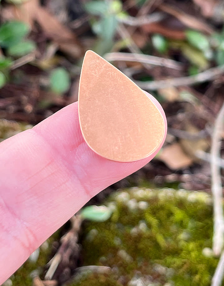 MSC59024 = COPPER SHAPE - TEARDROP 24ga 11/16'' x 1-3/16''  (Pkg of 6)