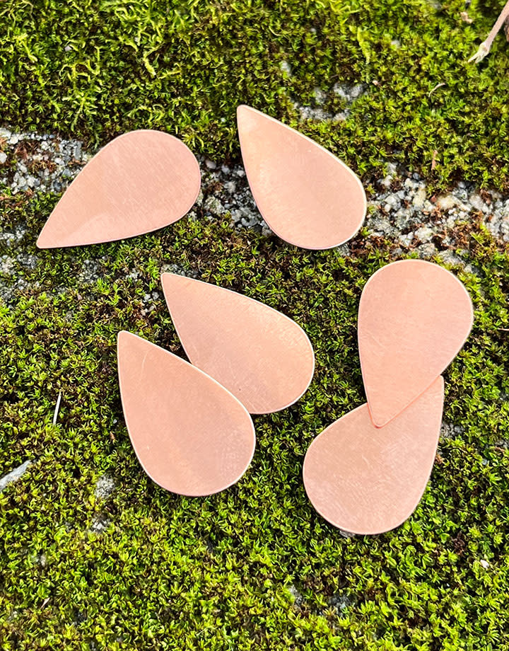 MSC59024 = COPPER SHAPE - TEARDROP 24ga 11/16'' x 1-3/16''  (Pkg of 6)