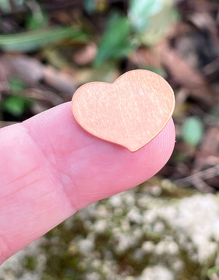 MSC42824 = COPPER SHAPE - HEART 24ga 11/16'' x 13/16'' (Pkg of 6)