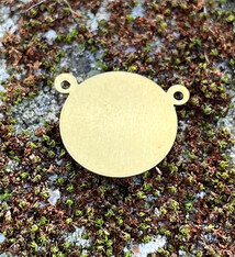 MSBR11824 = BRASS SHAPE - ROUND with 2 RINGS 15mm 24ga (Pkg of 6)