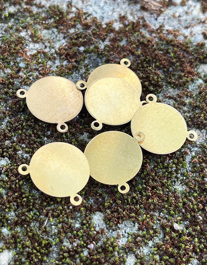 MSBR11824 = BRASS SHAPE - ROUND with 2 RINGS 15mm 24ga (Pkg of 6)