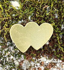 MSBR70724 = Brass Shape - Double Heart 14 x 19.5mm (Pkg of 6)