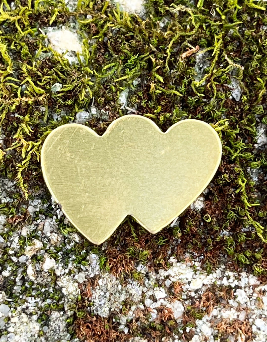 MSBR70724 = Brass Shape - Double Heart 14 x 19.5mm (Pkg of 6)