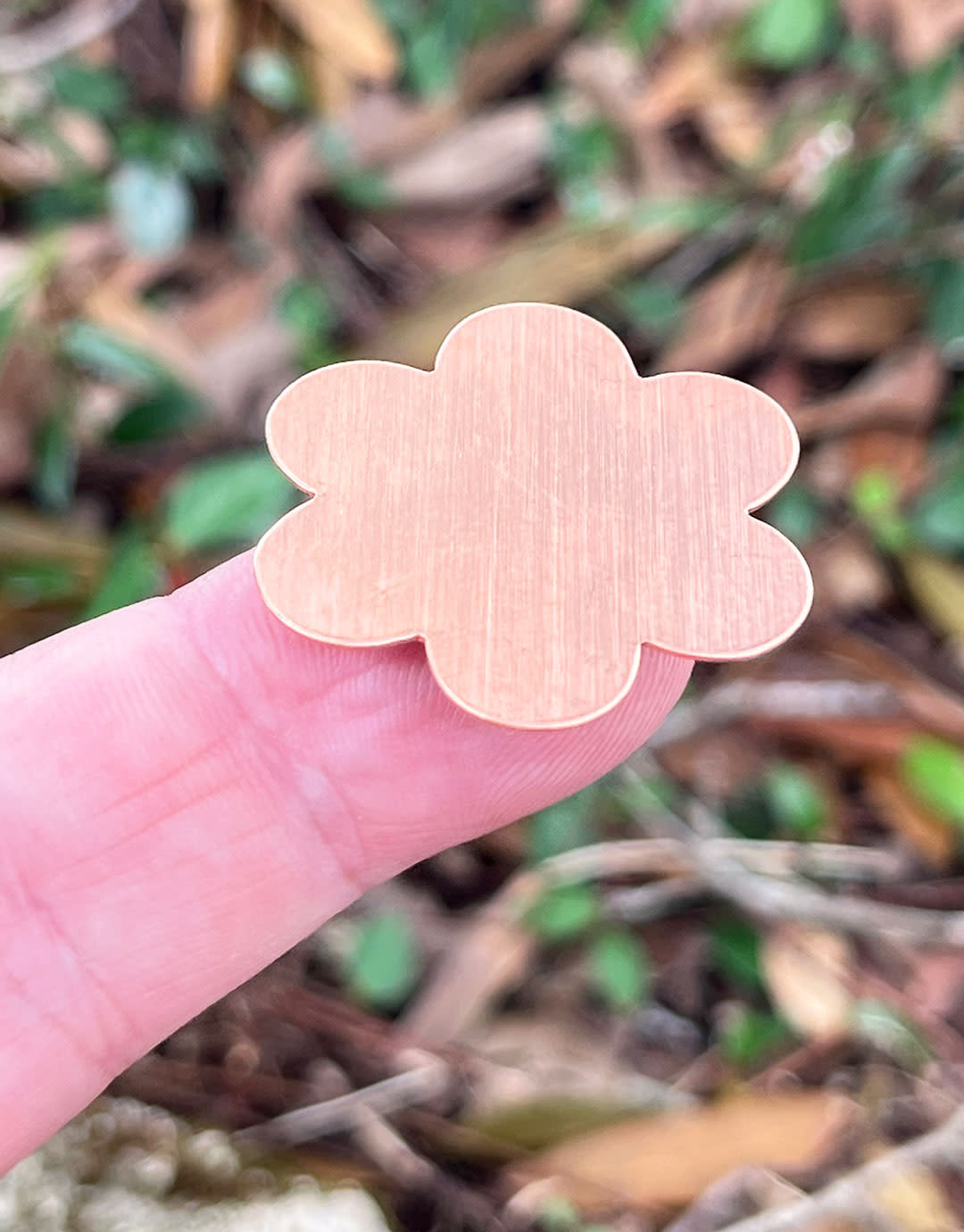 MSC40724 = COPPER SHAPE - FLOWER 24ga 1-3/8''  (Pkg of 6)