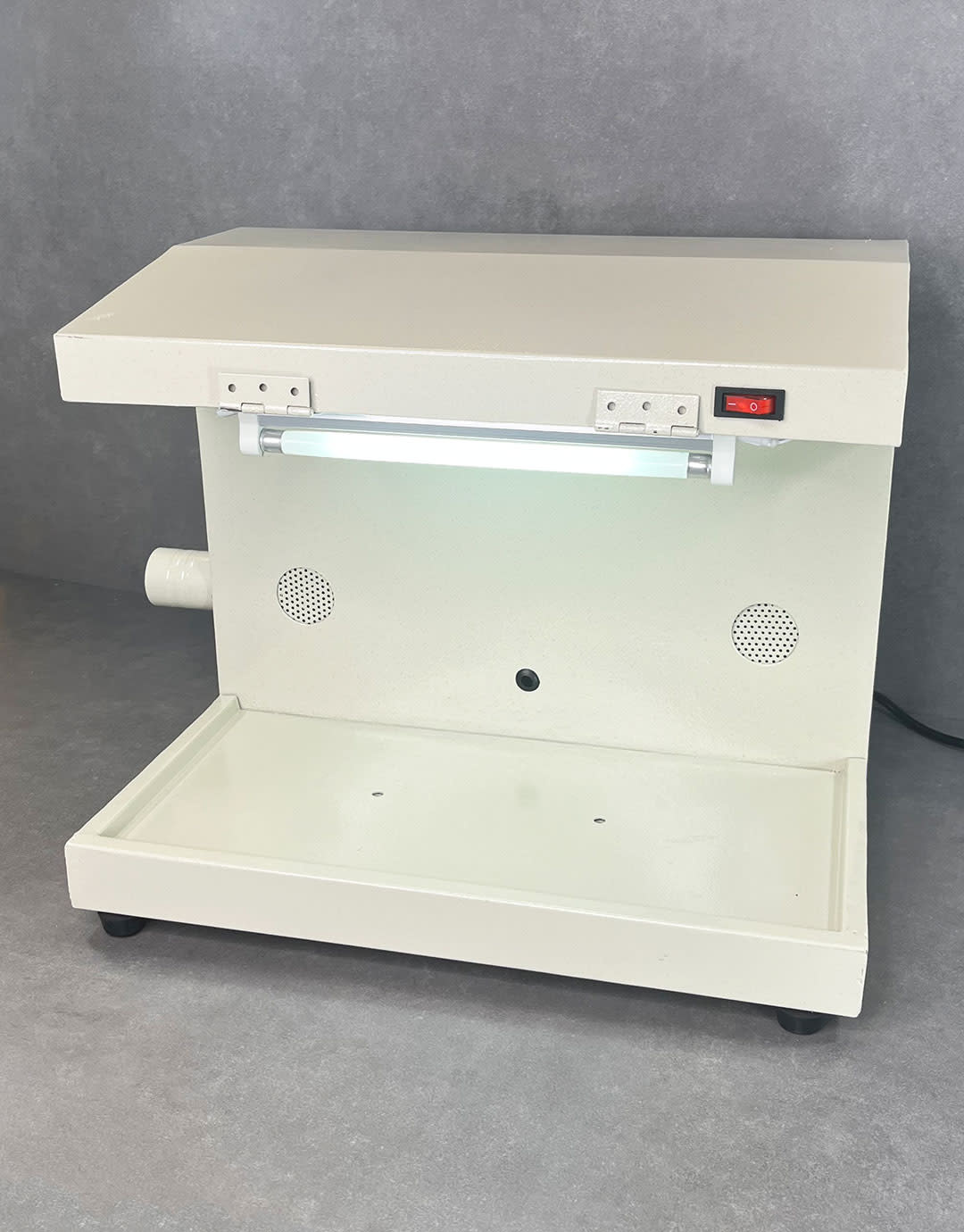 DC7000 = Mini Dust Hood with Light for Bench Top Polisher
