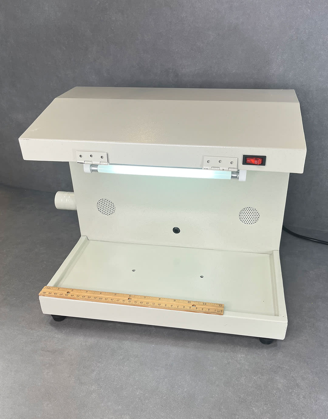 DC7000 = Mini Dust Hood with Light for Bench Top Polisher