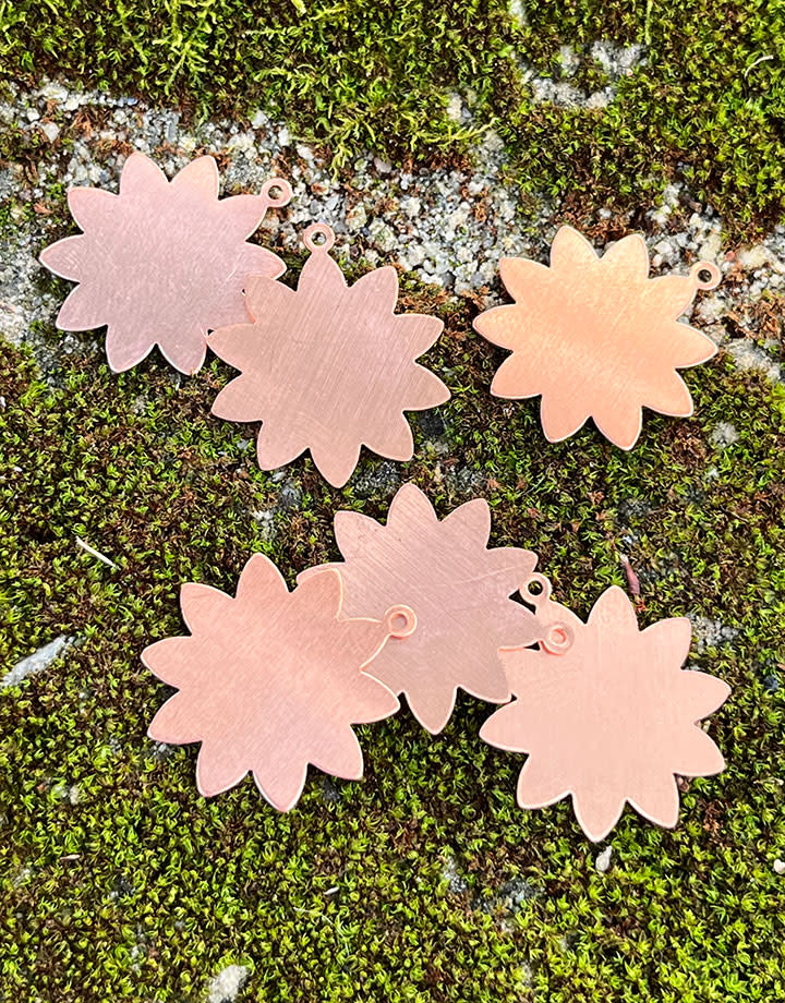 MSC40924 = COPPER SHAPE - FLOWER with RING 24ga 1''  (Pkg of 6)