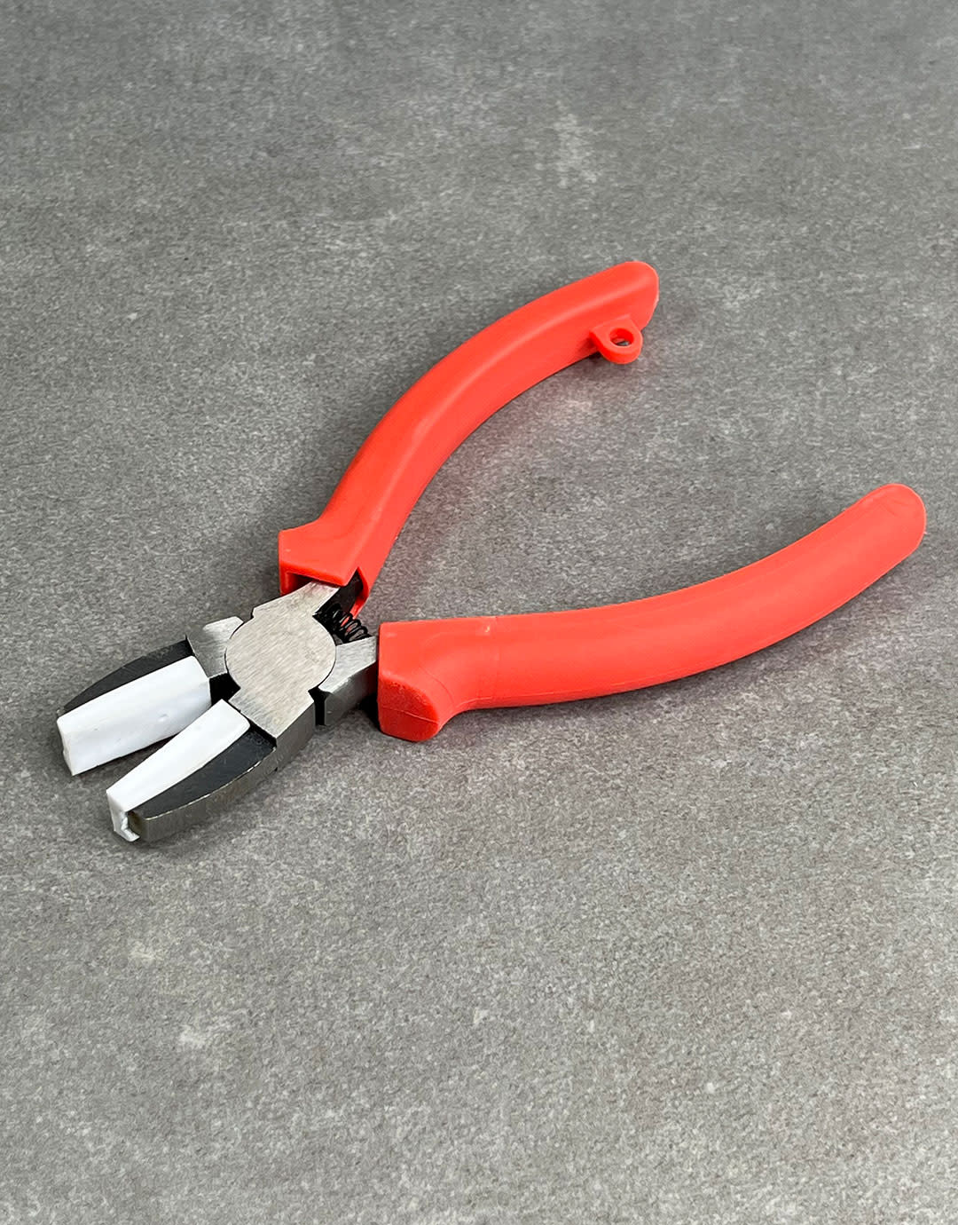 PL8201 = Economy Plastic Jaw Pliers