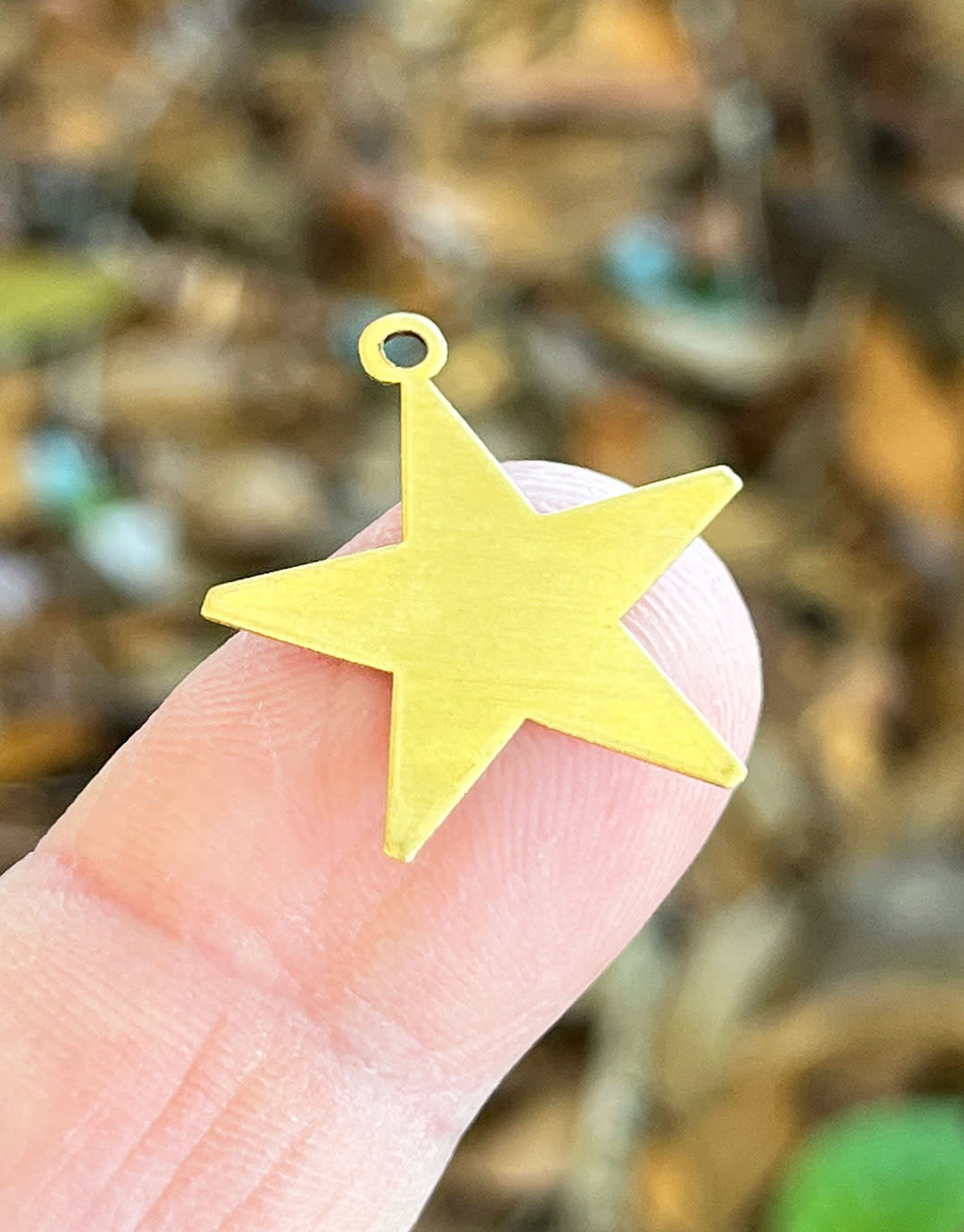MSBR53024 = BRASS SHAPE - STAR with RING  7/8'' 24ga (Pkg of 6)