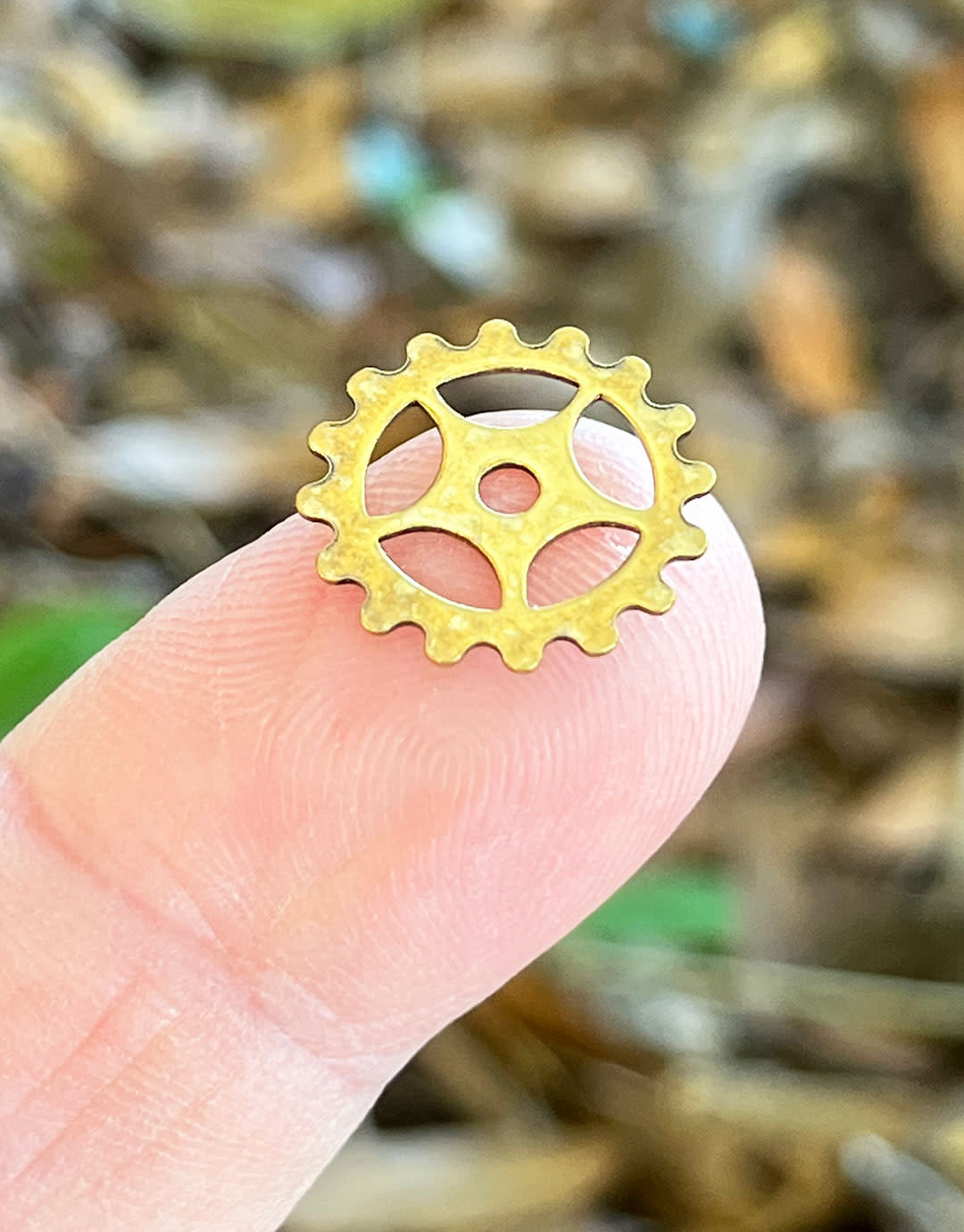 MSBR56324 = Trinity Brass Open Spoke Gear 16mm Antique Gold Color (Pkg of 6)