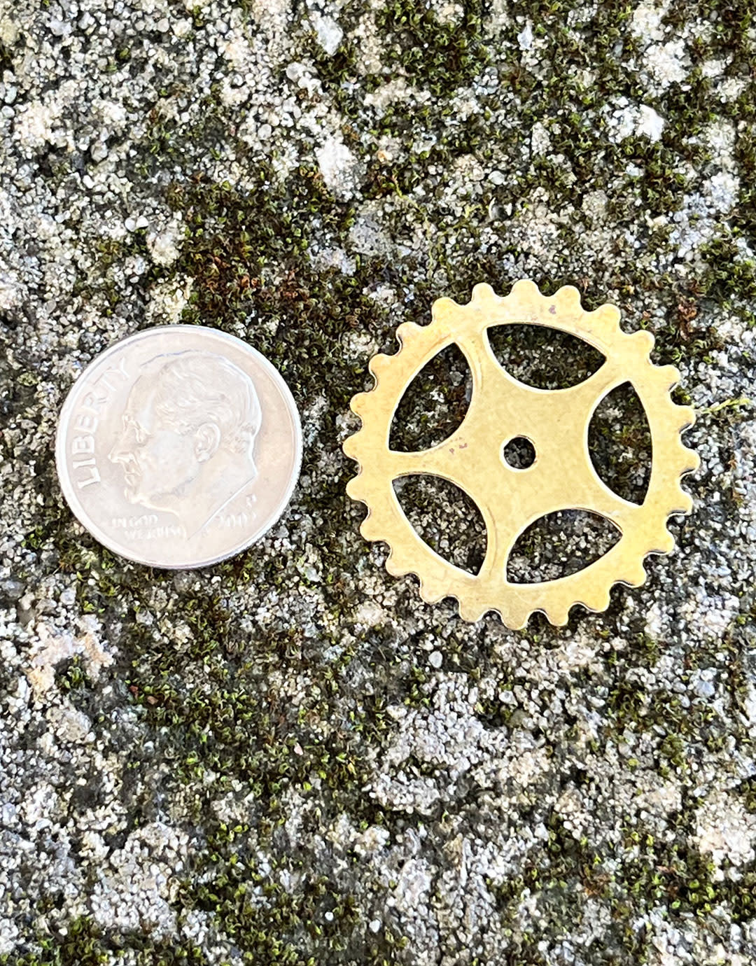 MSBR56524 = Trinity Brass Open Spoke Gear 25mm Antique Gold Color (Pkg of 6)