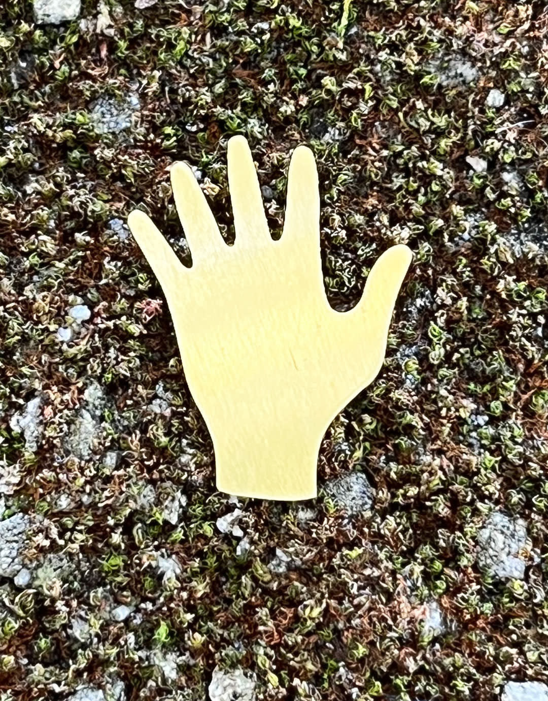 MSBR59424 = BRASS SHAPE - HAND 3/4'' x 7/8''  24ga (Pkg of 6)