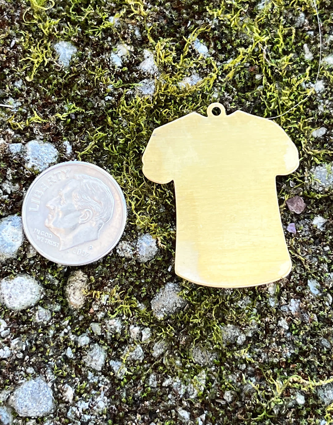 MSBR59724 = BRASS SHAPE - LARGE T-SHIRT with RING 24ga (Pkg of 6)