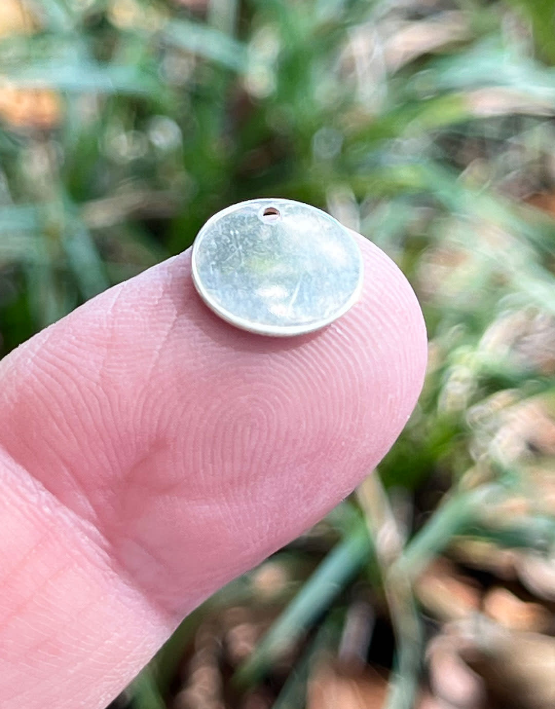 MSS2452 = Sterling Stamping ROUND 11mm with TOP HOLE (24ga)