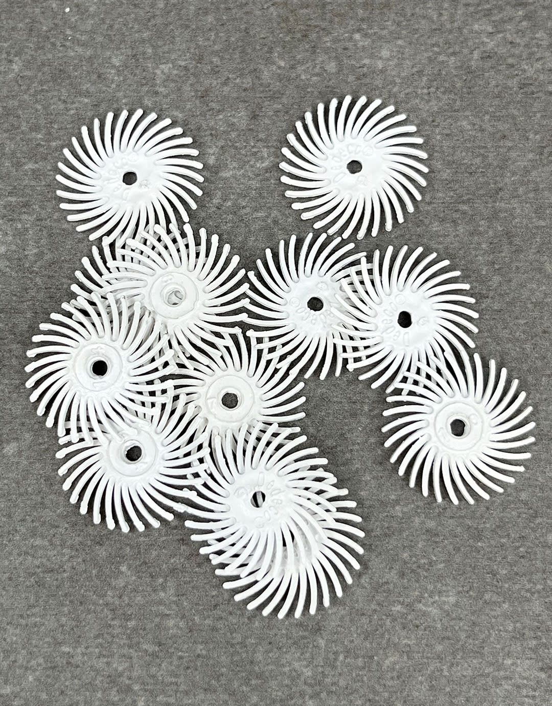 Dedeco ST9201 = Dedeco Radial Discs 5/8'' 120grit (Pkg of 12)
