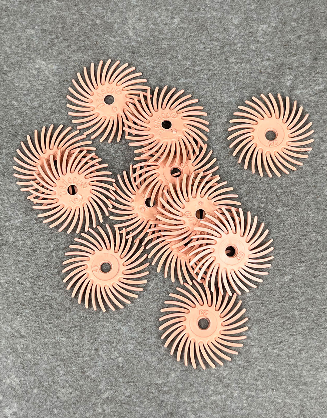 Dedeco ST9205 = Dedeco Radial Discs 5/8" 6 Micron grit (Pkg of 12)