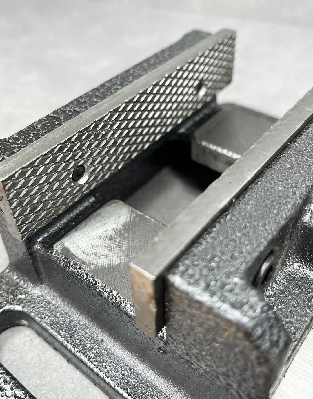 Durston Tools VS1880 = Flat Bench Vise 4″