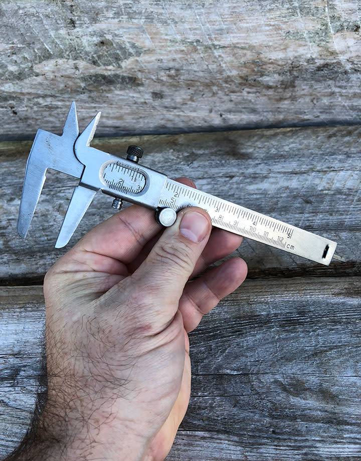 35.174 = Economy Vernier Steel Caliper