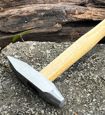 37.212 = Riveting Hammer with 2oz Head