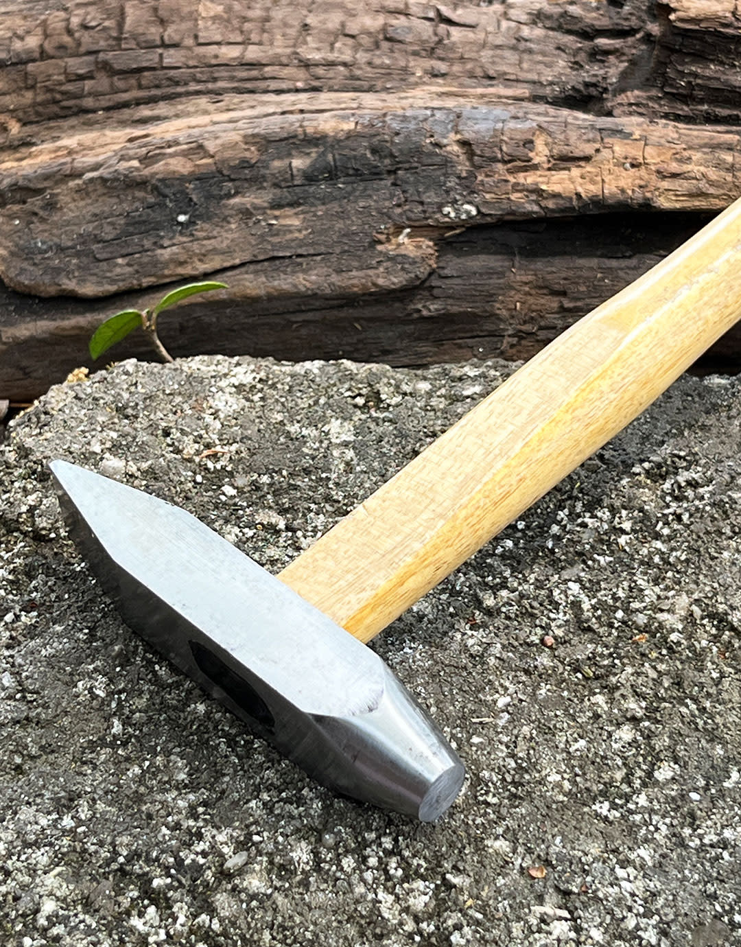37.212 = Riveting Hammer with 2oz Head
