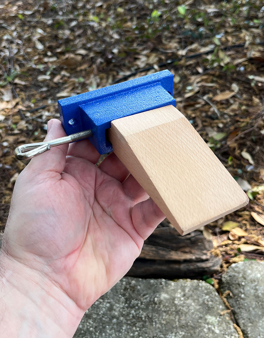 AN320 = Wood Bench Pin with Metal Holder
