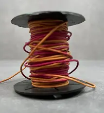 CD8504 = INDIAN LEATHER 1mm DYED Red/Yellow (41ft spool)