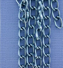 800AL-095SB = Aluminum Curb Chain Steel Blue 9.3 x 5.3mm Wide 5 feet Long