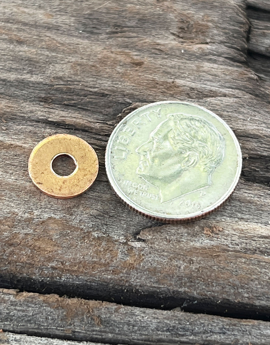 MSC16321 = Copper Washer 9.1mm dia with 3.1mm hole (21ga) (pkg/36)