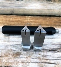 MD2033 = Mini Mand Triangle Mandrels (11 & 14mm)