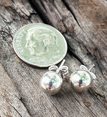 917S-07 = 7mm Ball Earrings Sterling Silver (1 pair with backs)