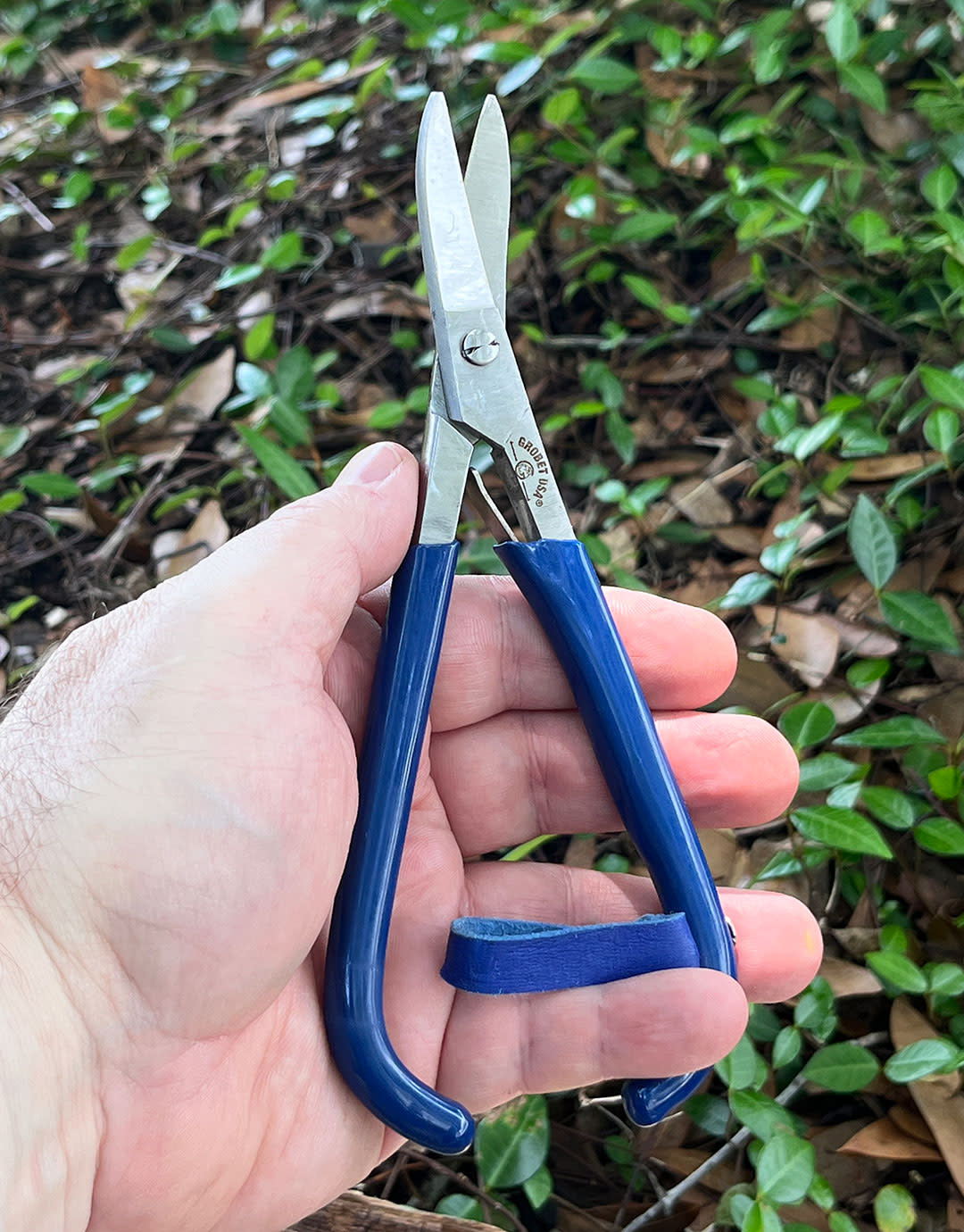 53.0927 = Metal Shear with Curved Blades