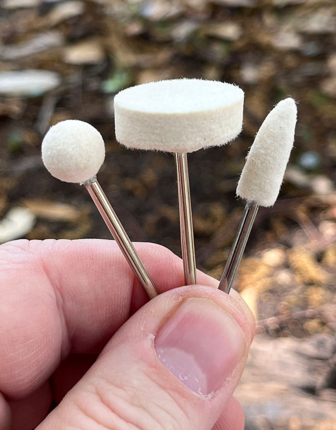 KIT202 = Mini Mounted Felt Buff Kit (12pcs)
