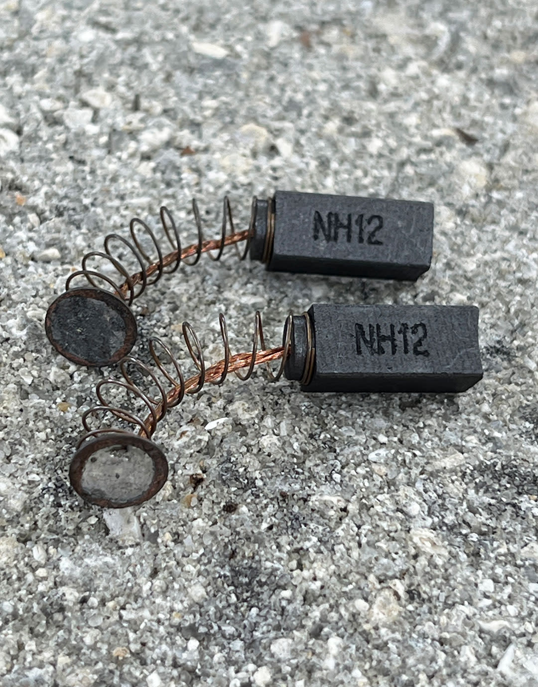 MO300-03 = MOTOR BRUSHES (pair) for GROBET 1/10 & 1/8hp FLEXSHAFT MOTORS