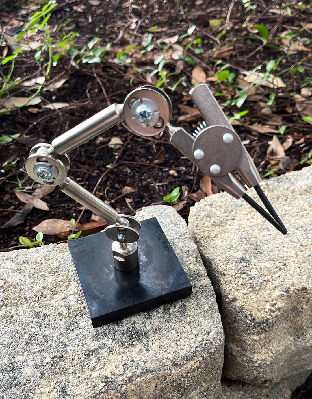 GRS G04568 = THIRD HAND with WEIGHTED BASE from GRS