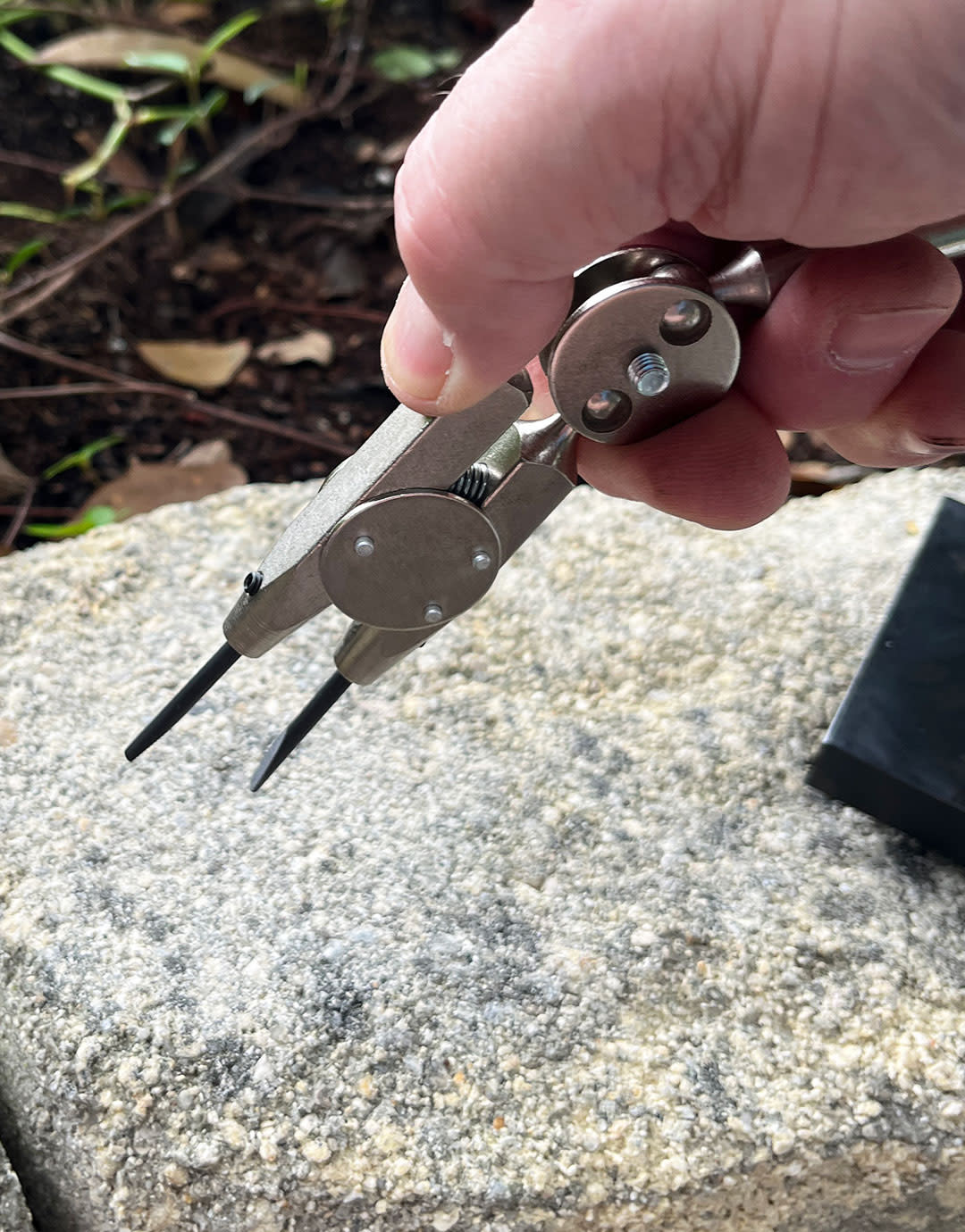 GRS G04568 = THIRD HAND with WEIGHTED BASE from GRS