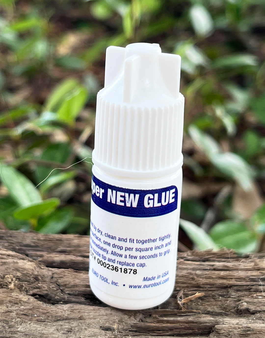 CE320 = NEW GLUE BRAND SUPER GLUE 3g BOTTLE