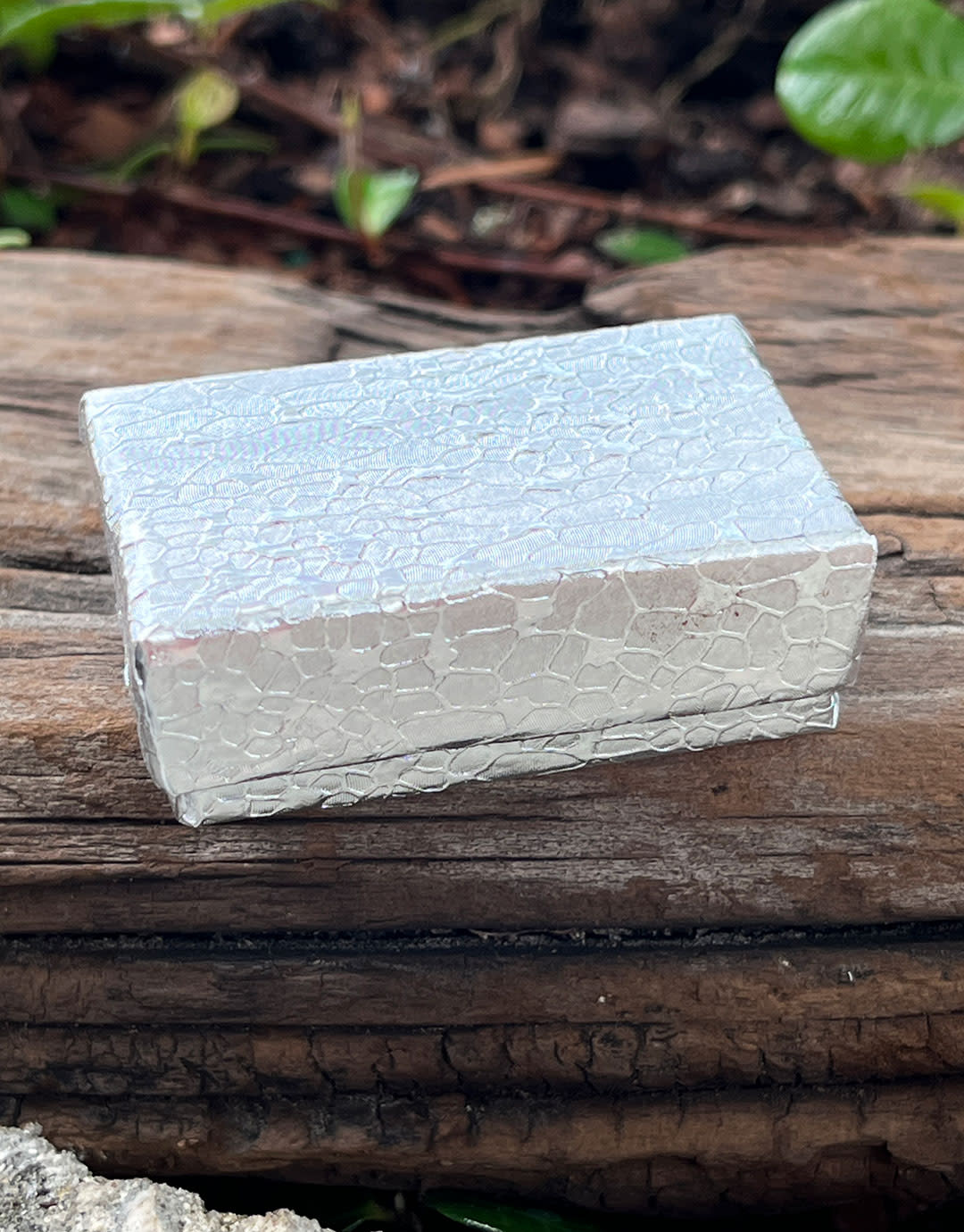 DBX2810S = BOXES - COTTON FILLED SILVER FOIL 1-7/8 x 1-1/4 x 5/8'' CASE 100