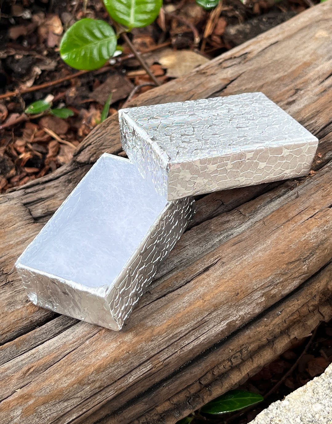 DBX2810S = BOXES - COTTON FILLED SILVER FOIL 1-7/8 x 1-1/4 x 5/8'' CASE 100