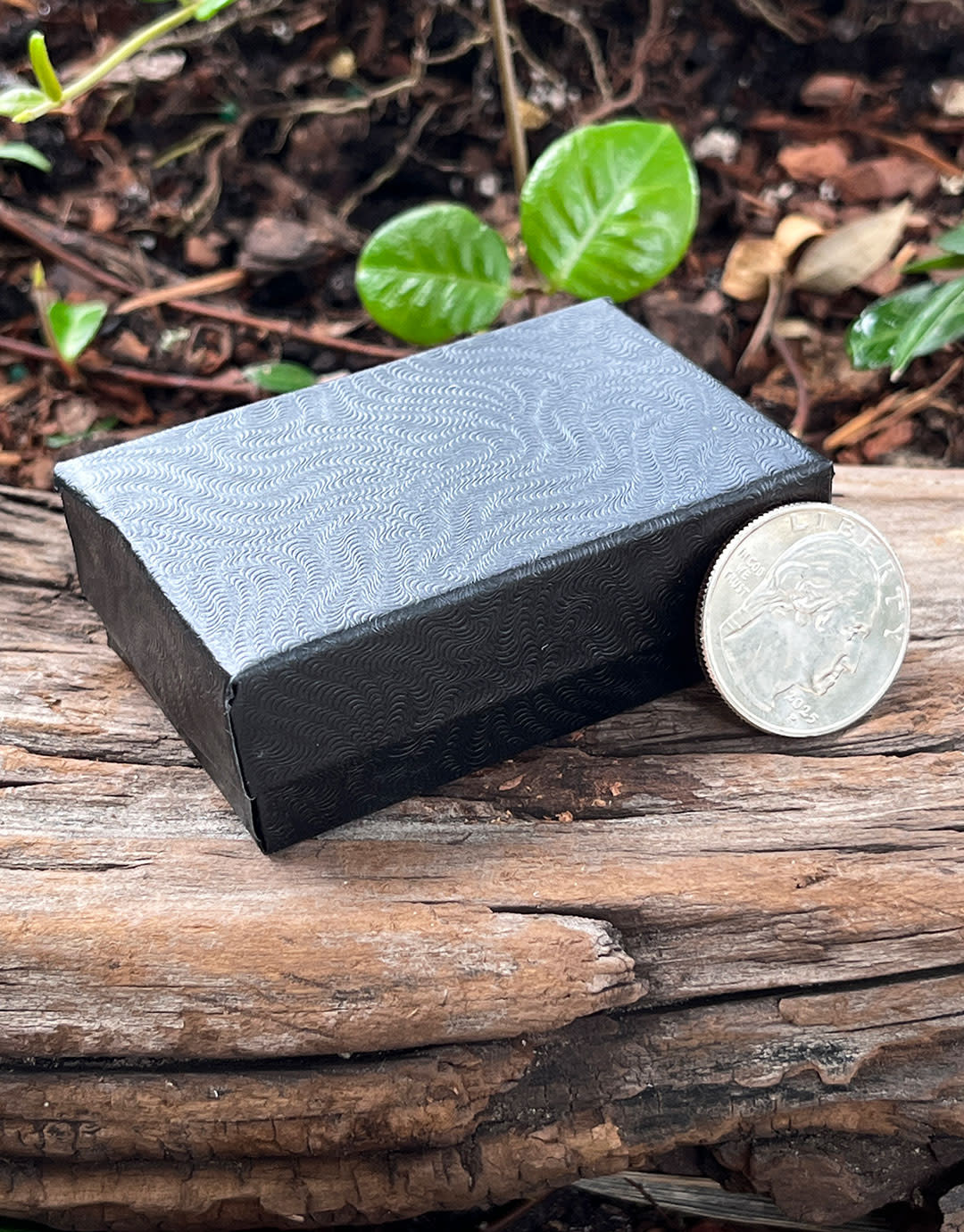 DBX2821B = BOXES - COTTON FILLED BLACK SWIRL  2-5/8'' x 1-1/2'' x 7/8''   CASE 100