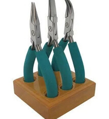 Wubbers PL6091 = (Kit)   Baby Wubbers Chain Gang Set - 3 Pliers in Wood Stand