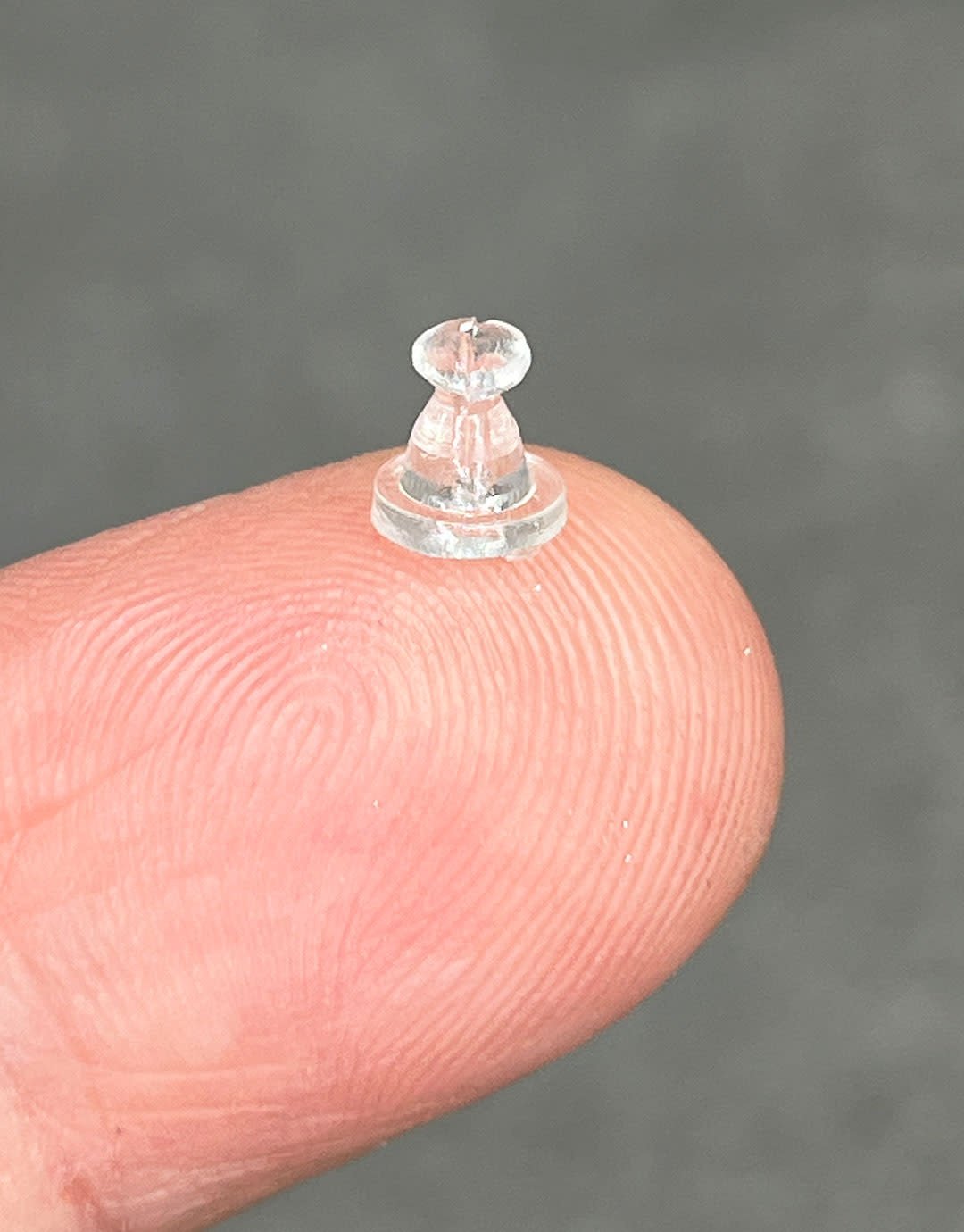 909C-97 = PLASTIC EARRING BACK (Pkg of 144)