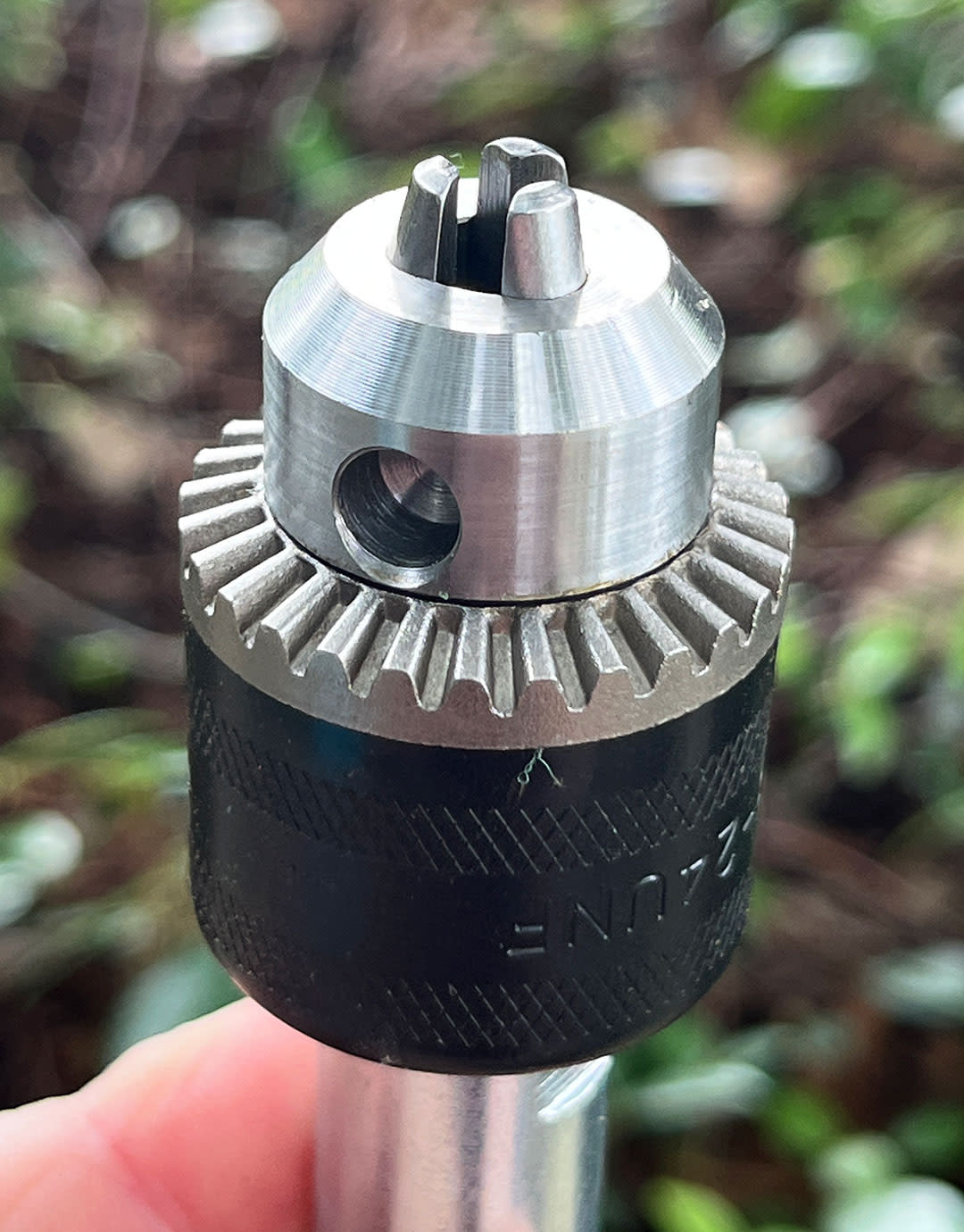 DC1205 = Chuck Adapter for Bench Motors with 5/16'' Shafts