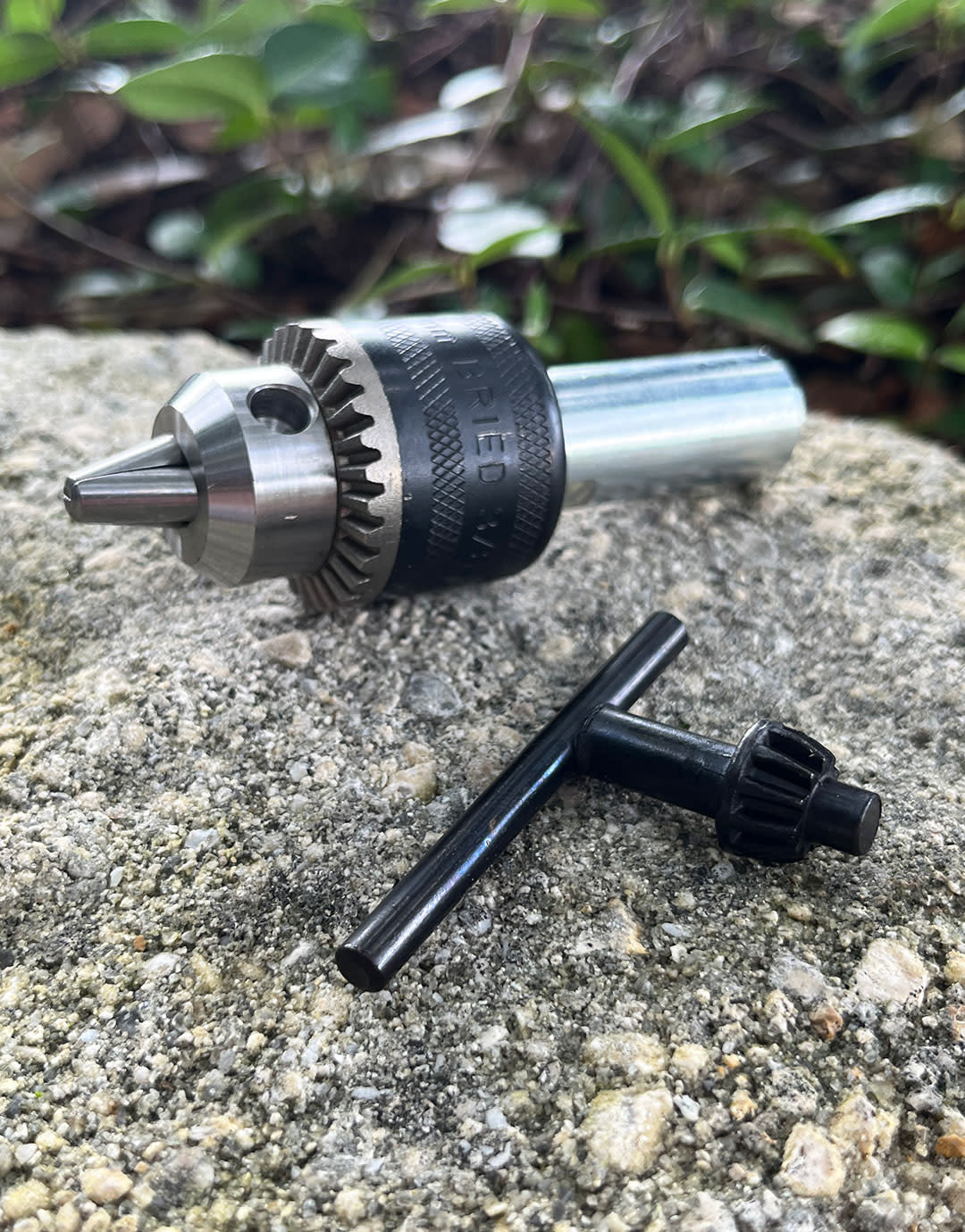 DC1205 = Chuck Adapter for Bench Motors with 5/16'' Shafts
