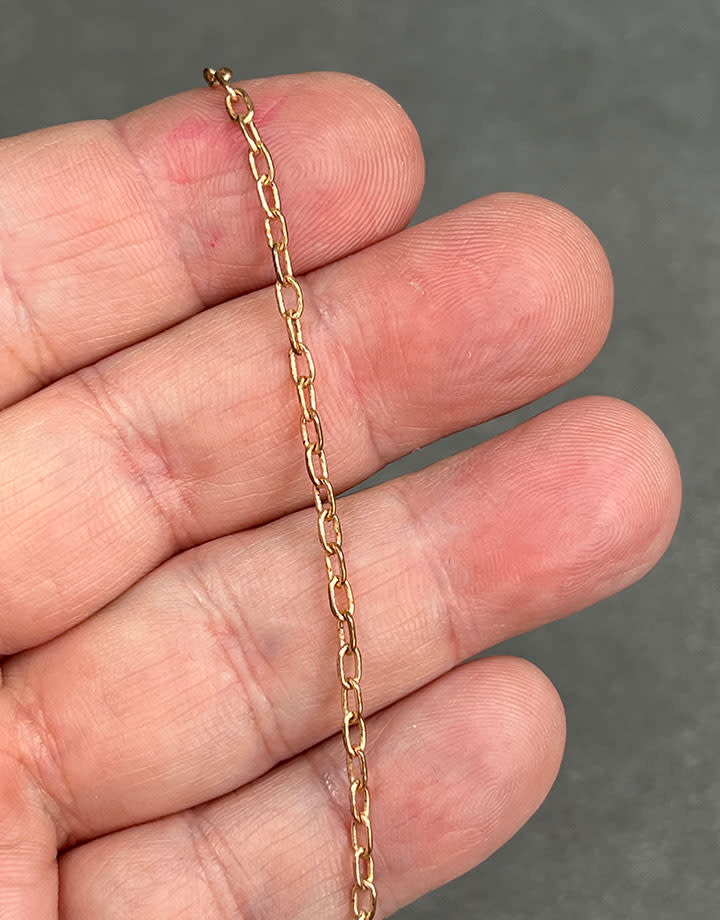 800BR-08 = Brass Oval Cable Chain 2.3mm wide (FOOT)