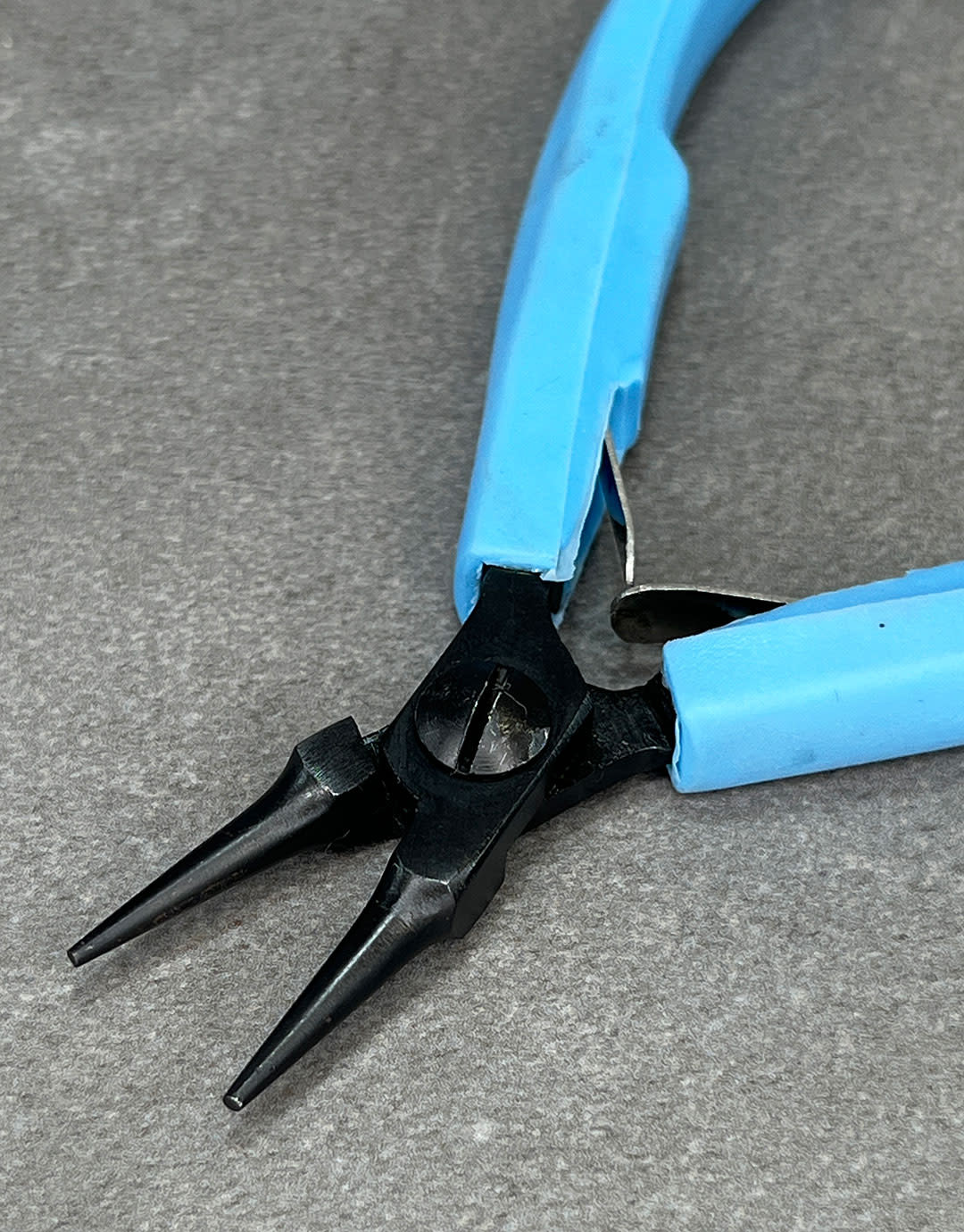 PL2510 = Jeweler's Elements Round Nose Plier