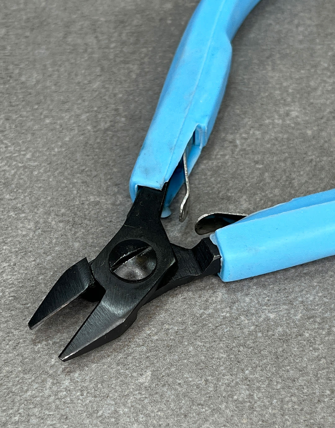 PL2515 = Jeweler's Elements Side Cutter