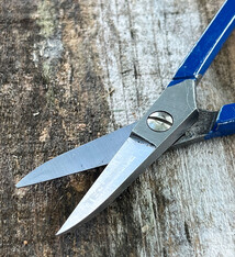 53.806 = Straight Metal Shear with Spring