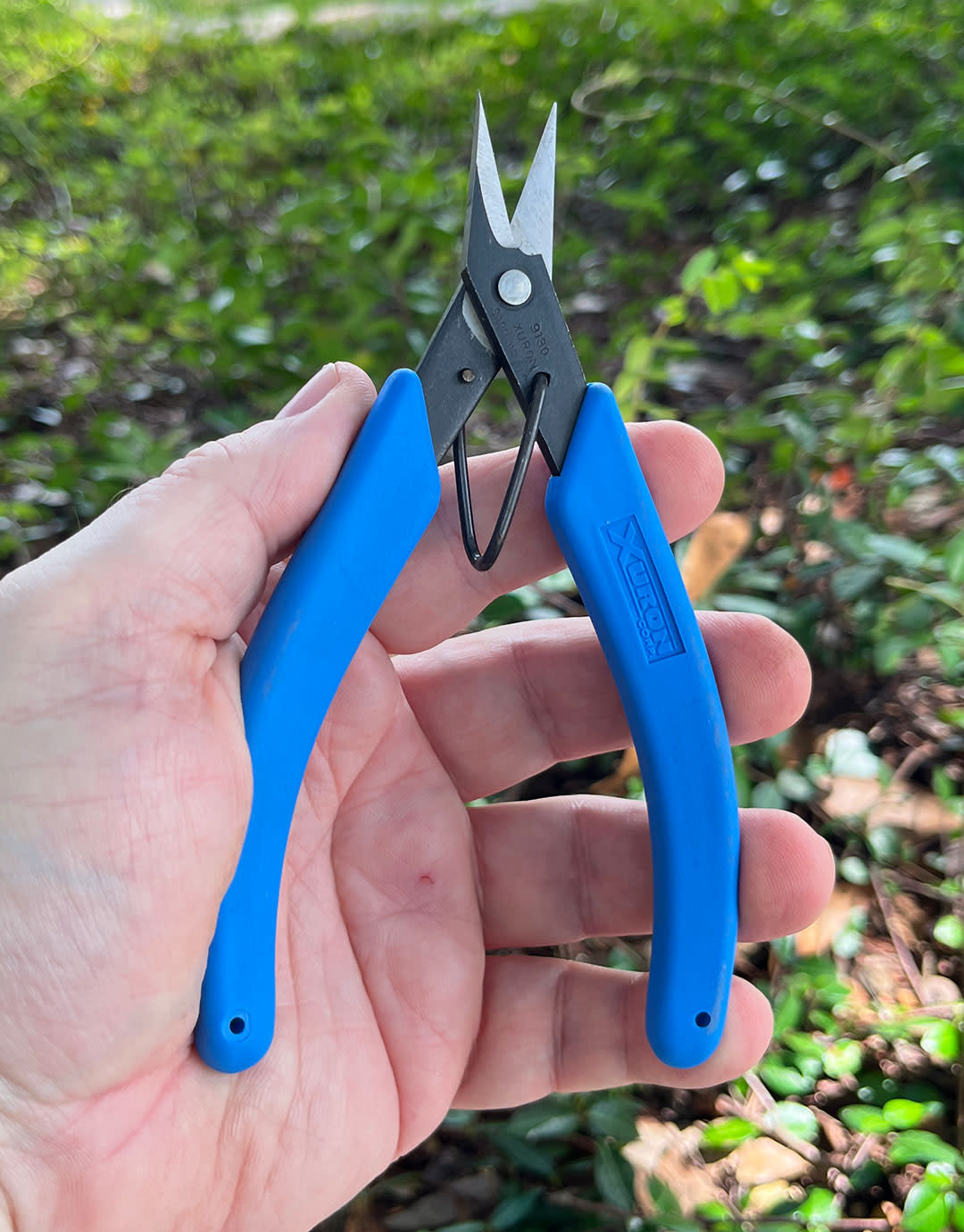 Xuron PL49180NS = Xuron High Durability Shears with Polished Cutting Blades