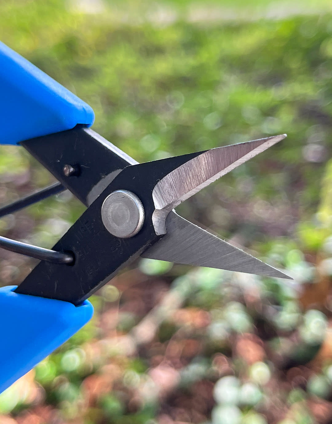 Xuron PL49180NS = Xuron High Durability Shears with Polished Cutting Blades